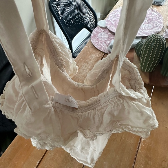 Ruffle boho tank top from LA boutique - Picture 4 of 4